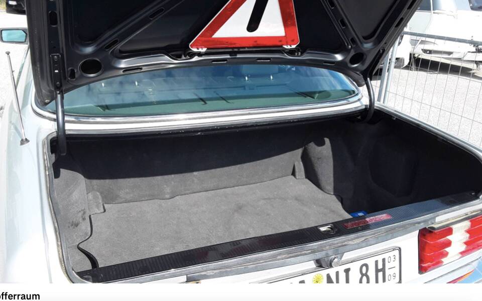 Immagine 29/29 di Mercedes-Benz 300 SE (1990)