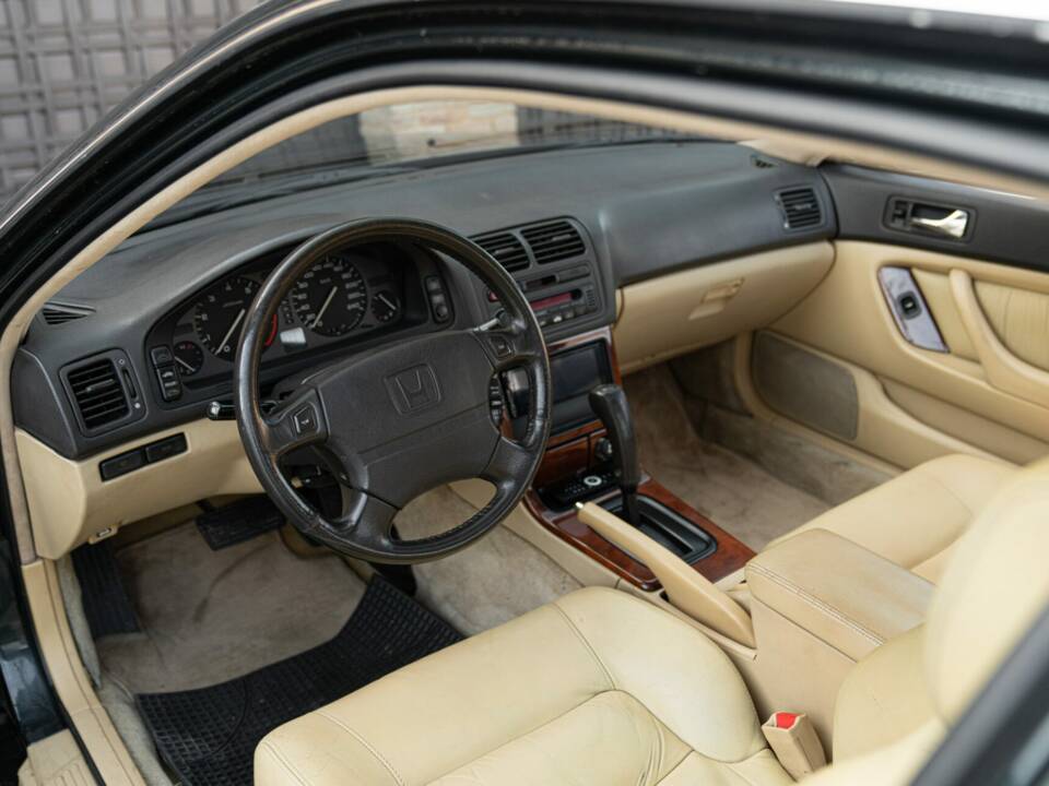 Bild 32/50 von Honda Legend (1992)