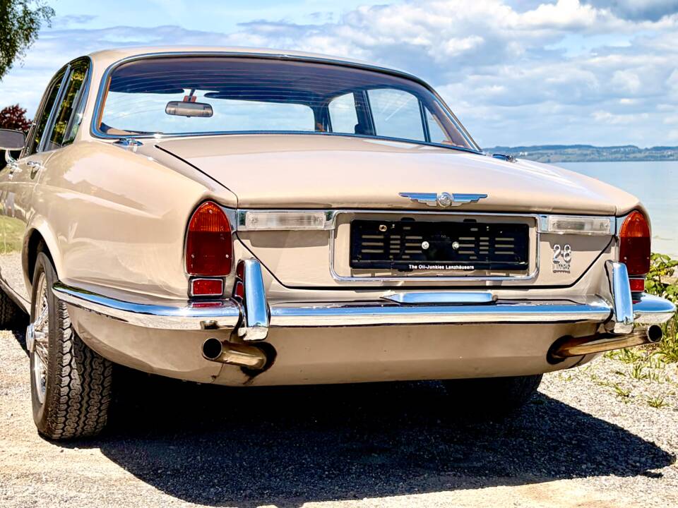 Bild 6/17 von Jaguar XJ 6 2.8 (1971)