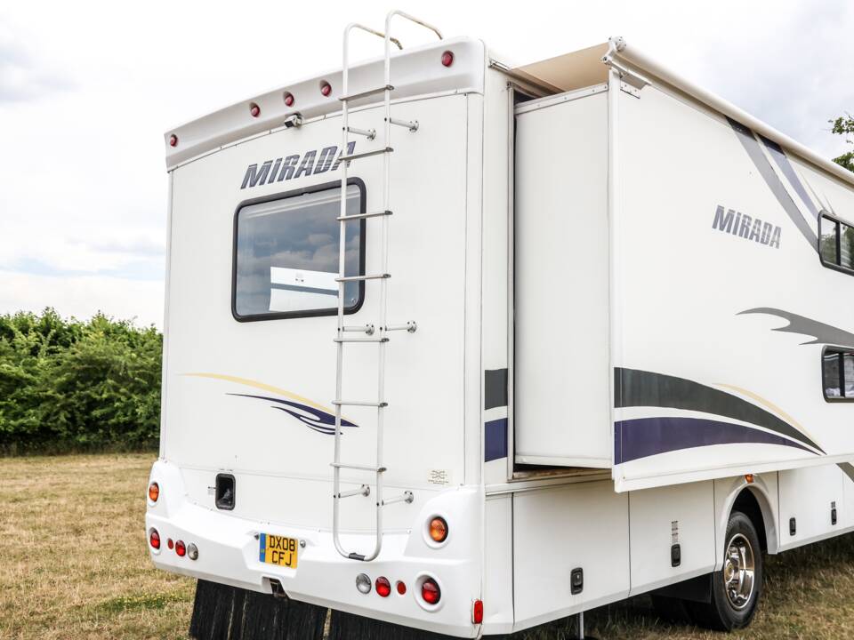 Immagine 11/28 di Coachmen Mirada 350 DS (2008)