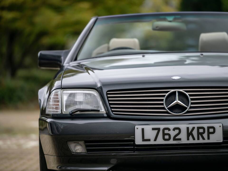 Immagine 7/7 di Mercedes-Benz SL 600 (1993)