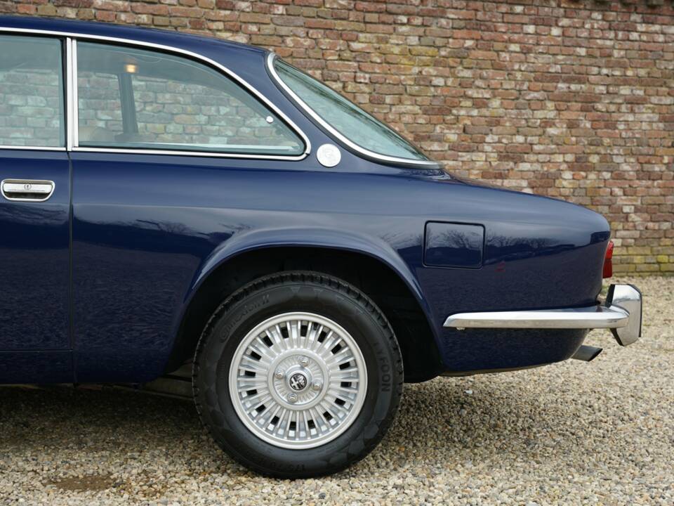 Bild 13/50 von Alfa Romeo 2000 GTV (1974)