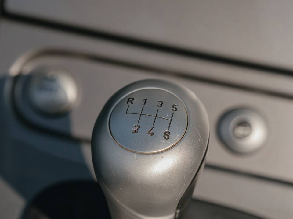 Image 123/185 of BMW Z8 (2001)