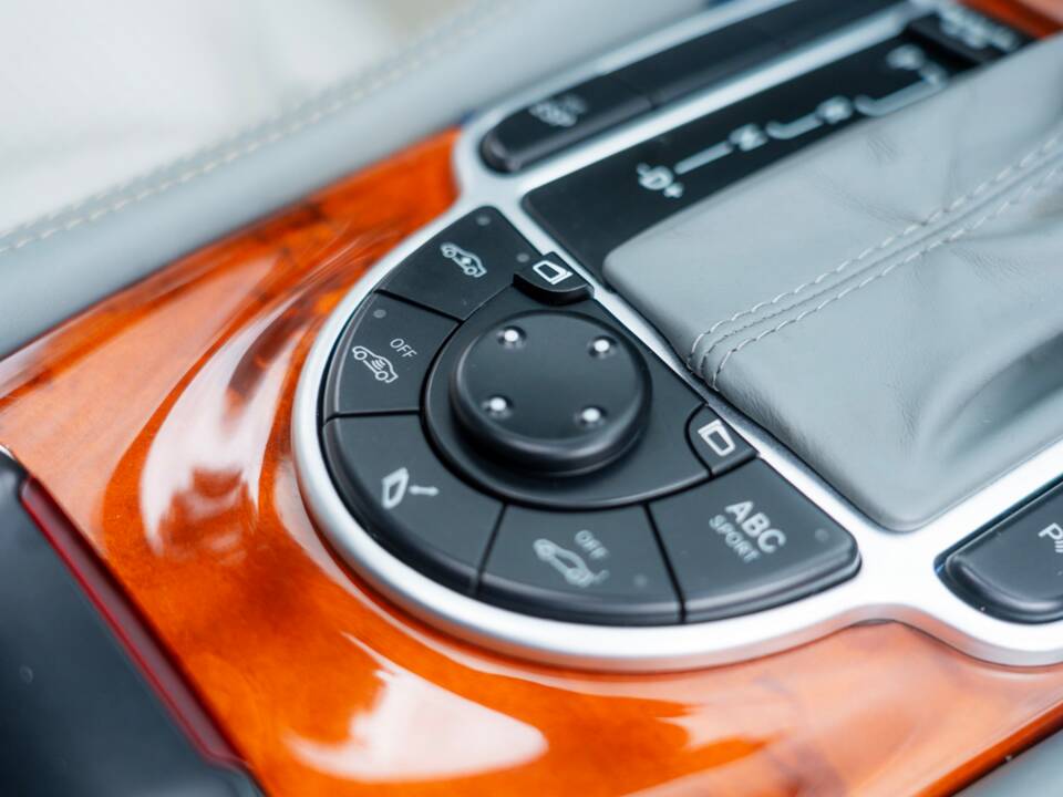 Image 24/56 de Mercedes-Benz SL 65 AMG (2004)