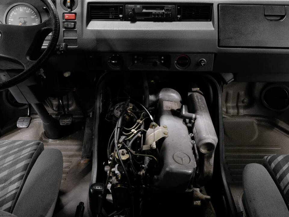 Immagine 41/43 di Mercedes-Benz MB 100 D lang (1993)