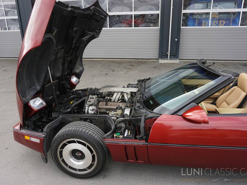 Afbeelding 36/45 van Chevrolet Corvette Convertible (1988)