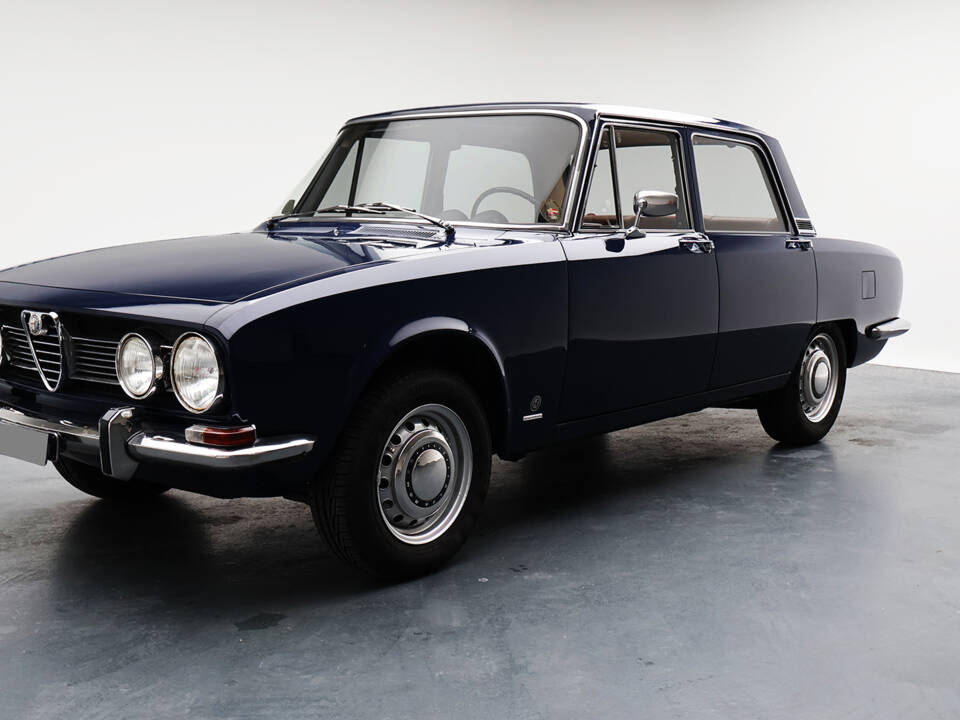 Image 2/10 de Alfa Romeo 1750 Berlina (1968)