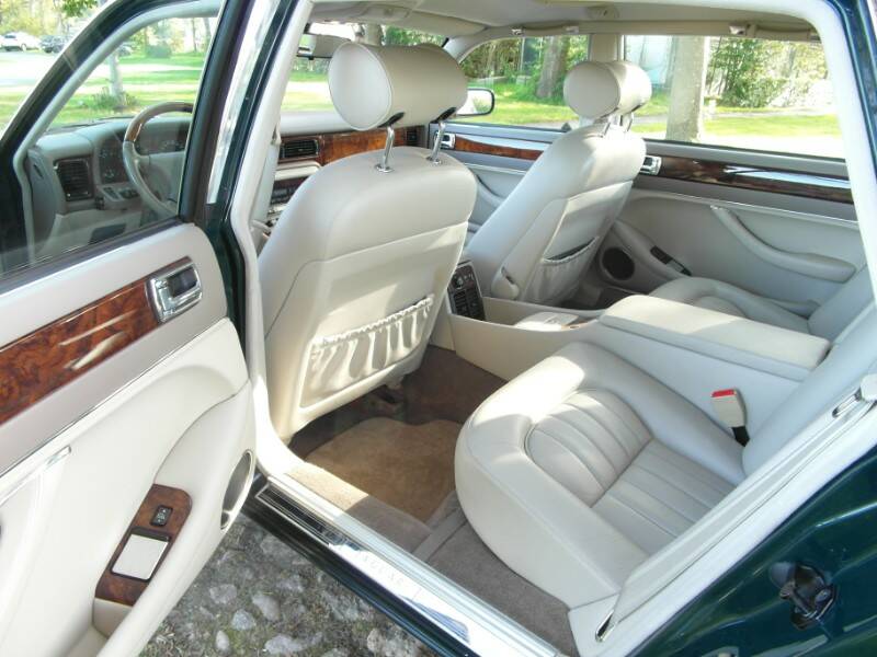 Imagen 50/76 de Jaguar XJ12 6.0 (1995)