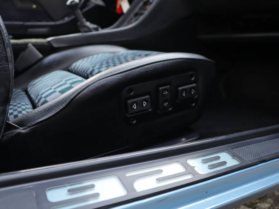 Image 24/42 de Porsche 928 (1979)