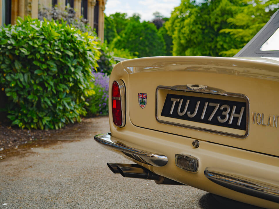 Bild 4/62 von Aston Martin DB 6 Mk II Volante (1970)