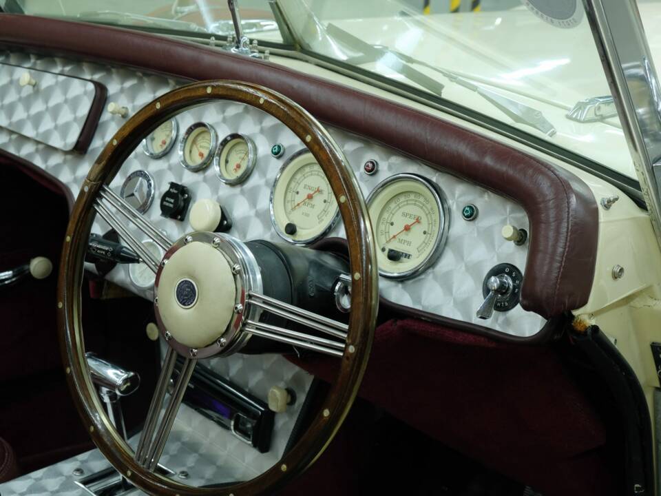 Imagen 32/49 de Classic Roadsters Marlene (1993)