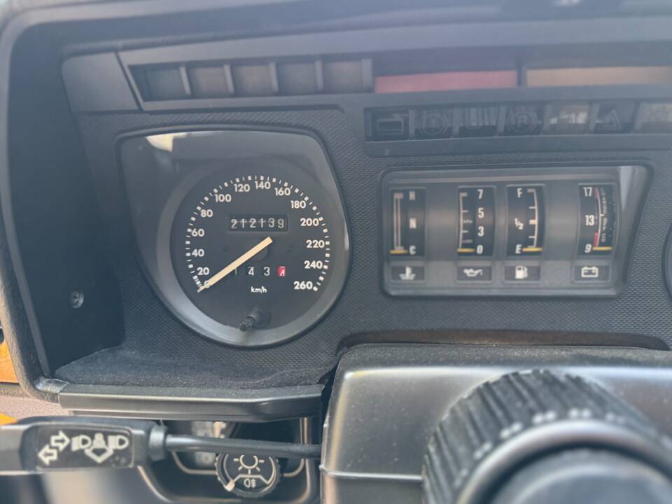 Image 25/47 of Jaguar XJ-S 3.6 (1988)