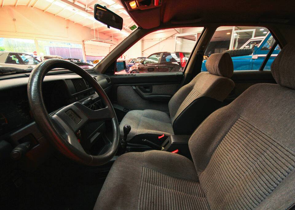 Bild 2/8 von Peugeot 405 15B (1989)