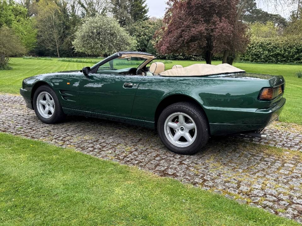 Image 13/30 of Aston Martin Virage Volante (1993)
