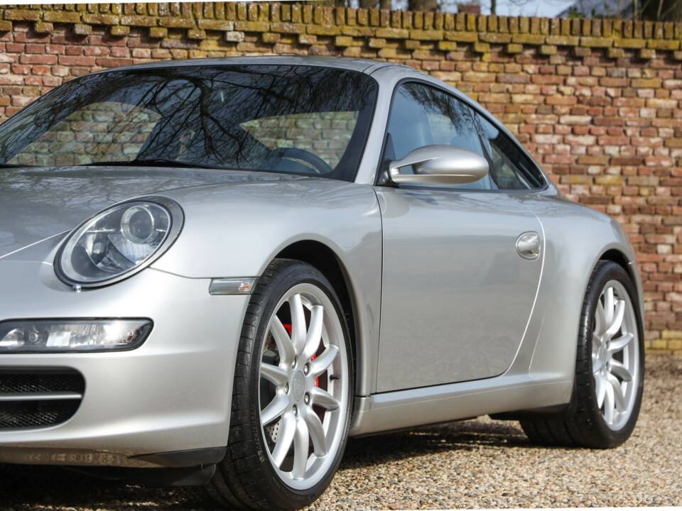 Image 46/50 of Porsche 911 Carrera S (2004)