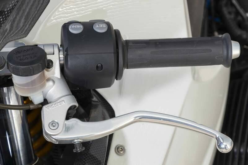 Image 18/47 of BMW HP2 Sport (2010)
