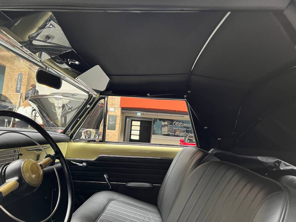 Bild 20/31 von Peugeot 403 Cabriolet (1957)