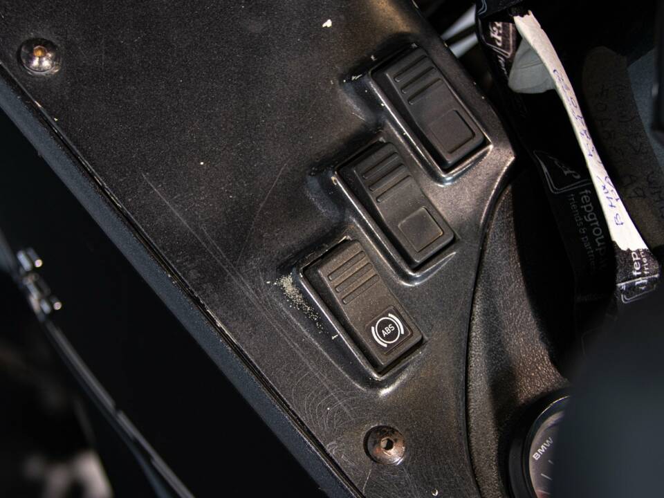 Image 38/50 of BMW K1 (1990)