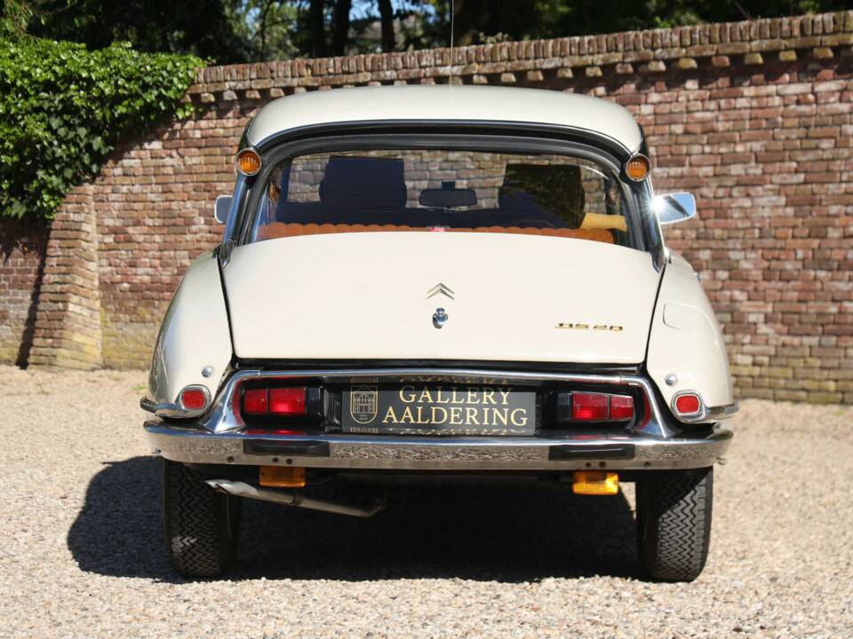 Imagen 39/50 de Citroën DS 20 Pallas (1971)