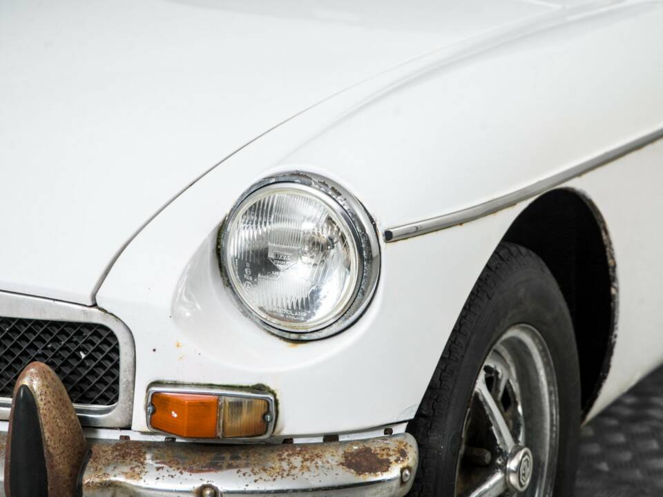 Afbeelding 21/50 van MG MGB GT (1972)
