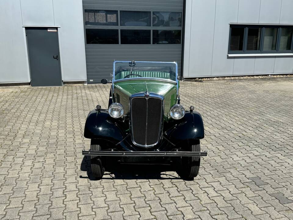 Image 4/11 of Morris Eight (1935)