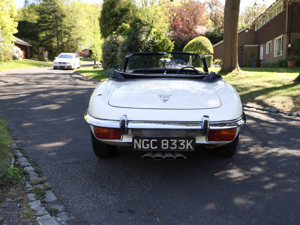 Image 46/50 de Jaguar Type E V12 (1972)