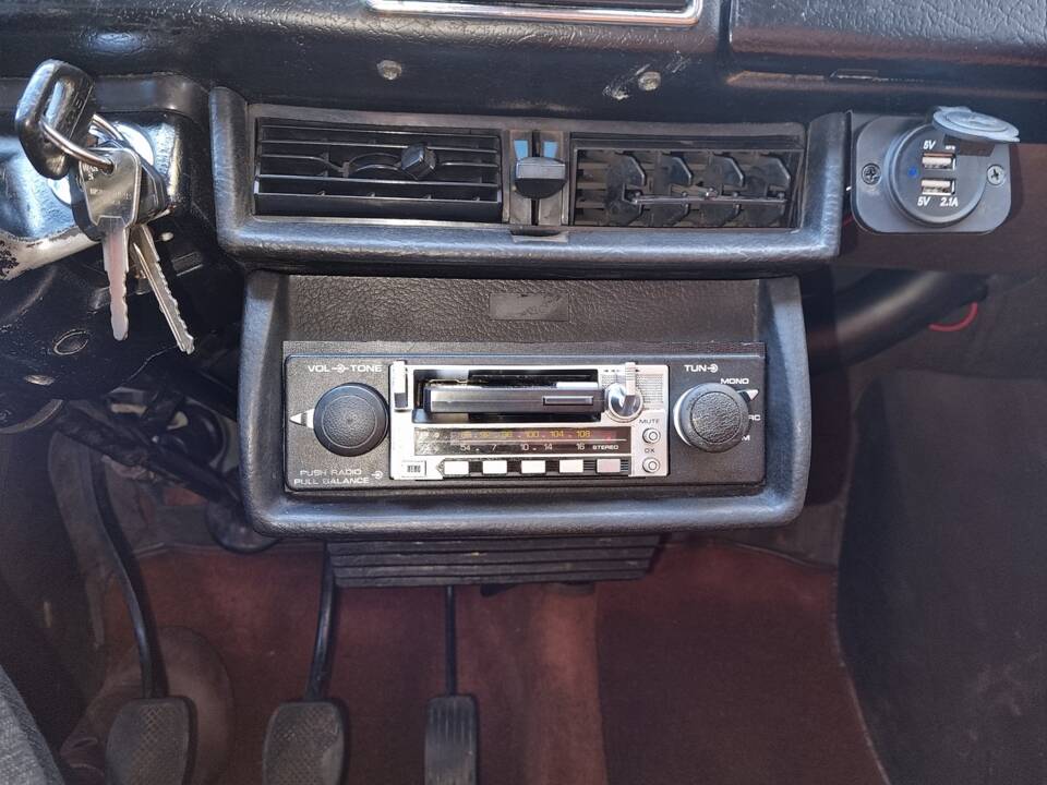 Image 11/14 of Saab 96 GL V4 (1979)