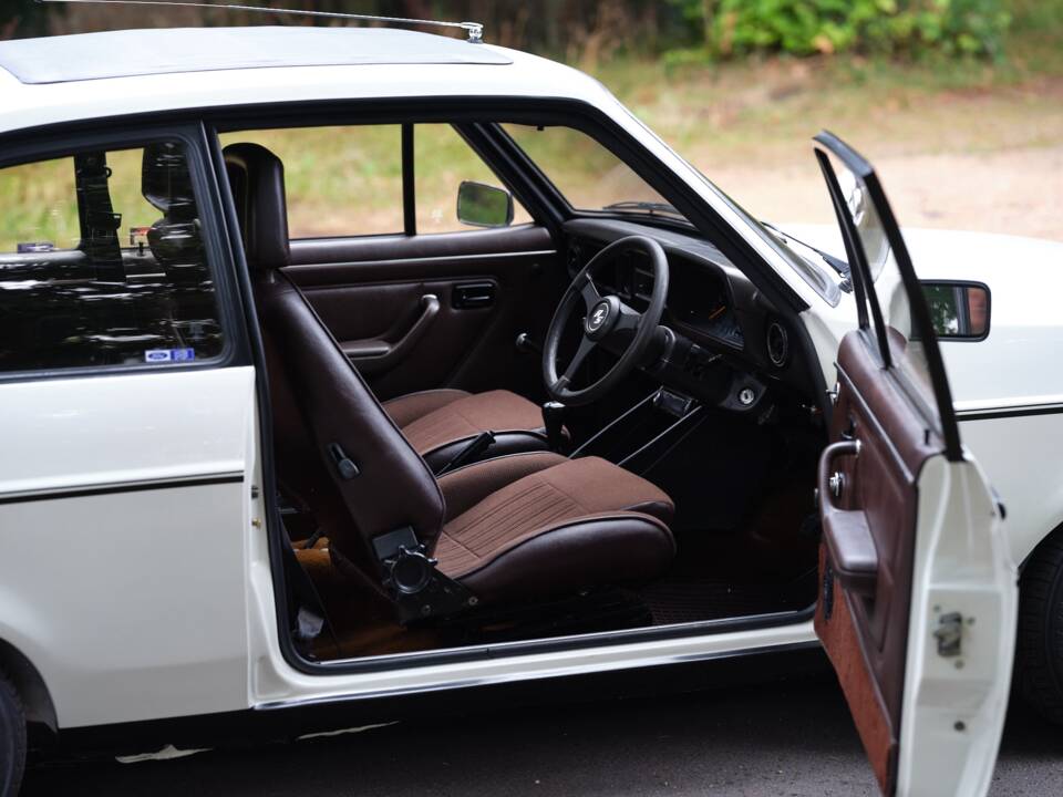 Afbeelding 31/50 van Ford Escort RS 2000 (1979)