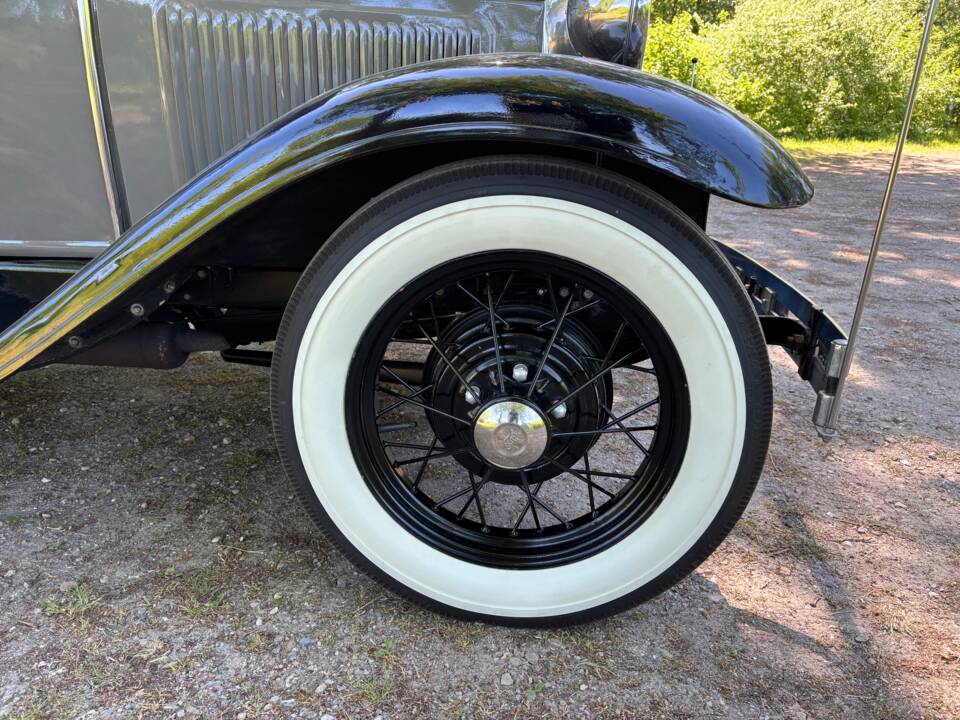 Image 11/28 of Ford Model A Tudor Sedan (1931)