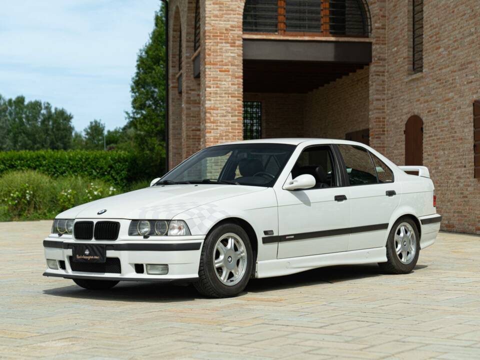 Bild 1/50 von BMW 318is "Class II" (1994)