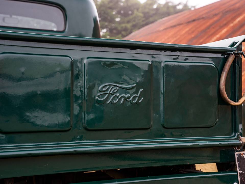 Image 18/48 of Ford F-1 (1950)