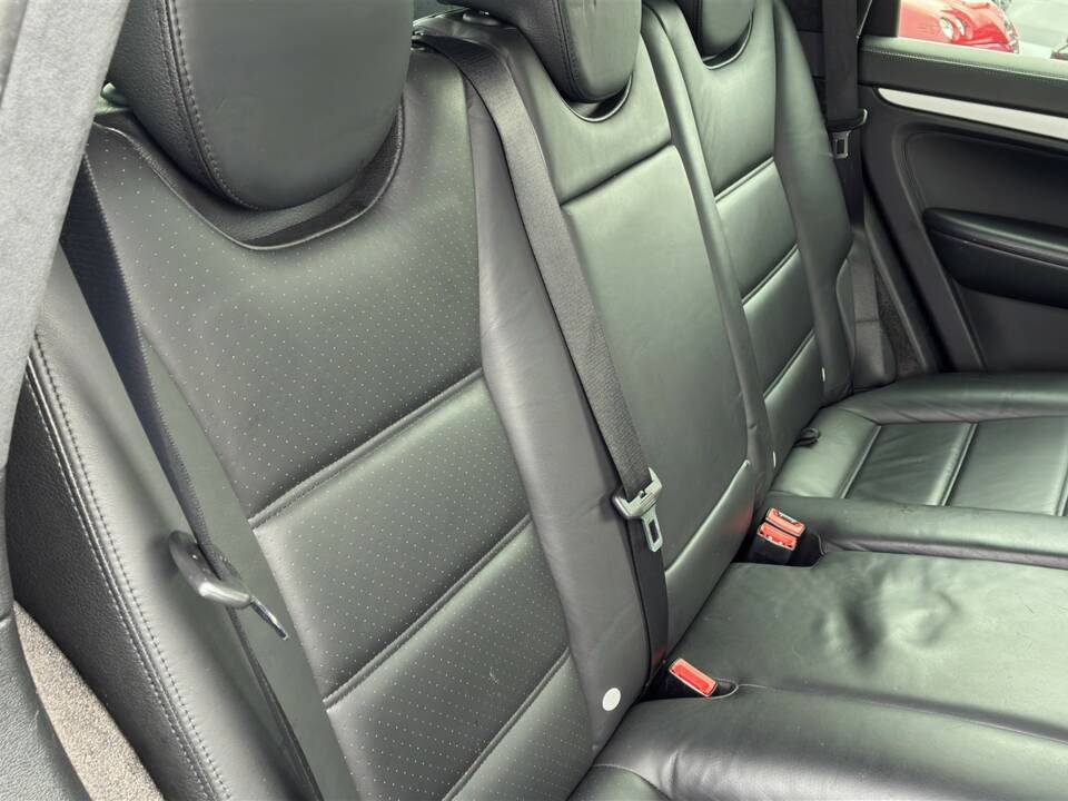 Image 26/50 of Porsche Cayenne Turbo (2007)