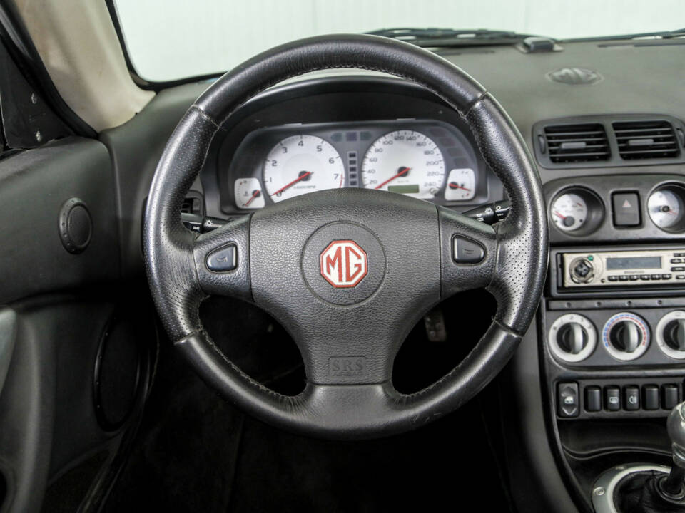 Bild 8/50 von MG F 1.8i (2000)