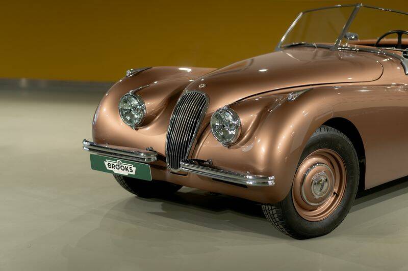 Image 2/50 of Jaguar XK 120 OTS (1952)