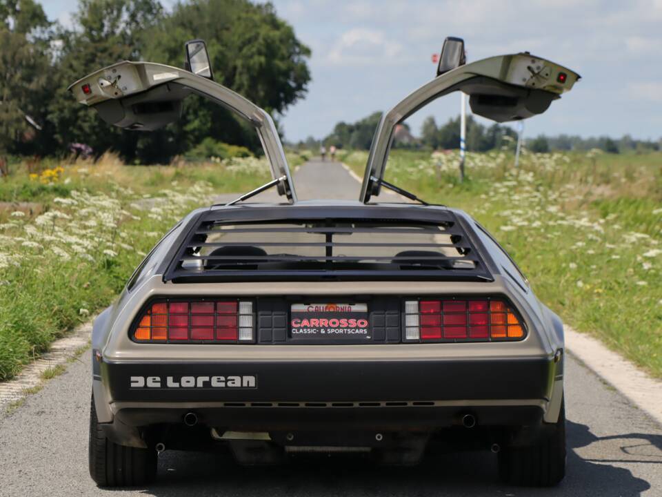 Image 42/49 of DeLorean DMC-12 (1981)