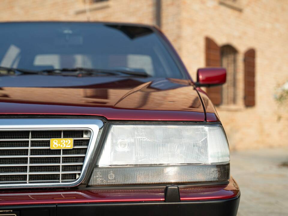 Imagen 16/50 de Lancia Thema 8.32 (1989)