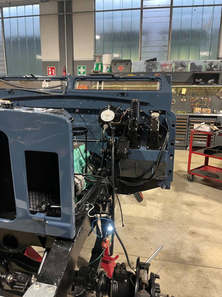 Image 22/46 of Land Rover 109 (1969)