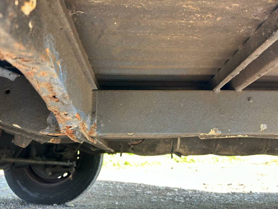 Image 19/20 of Volkswagen T2b Kombi (1974)