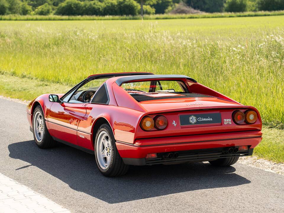 Bild 5/38 von Ferrari 328 GTS (1986)