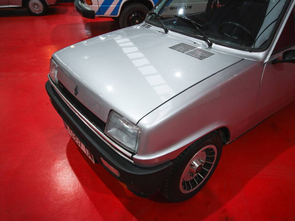 Bild 18/20 von Renault R 5 TS (1980)