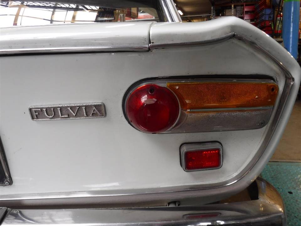 Image 6/33 de Lancia Fulvia 1.3 S (1970)