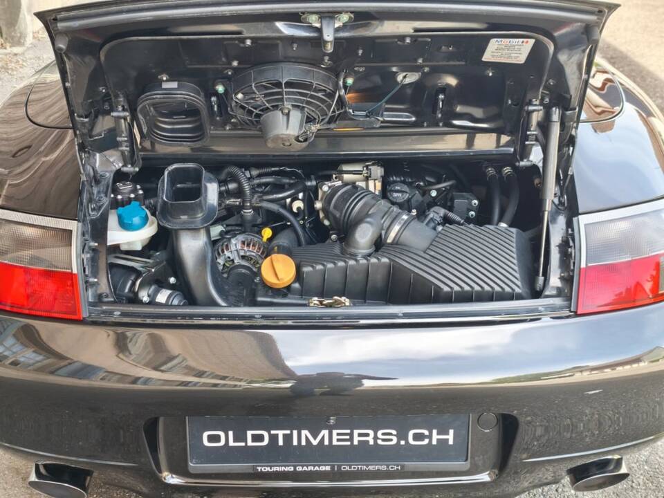 Bild 18/26 von Porsche 911 Carrera (2000)