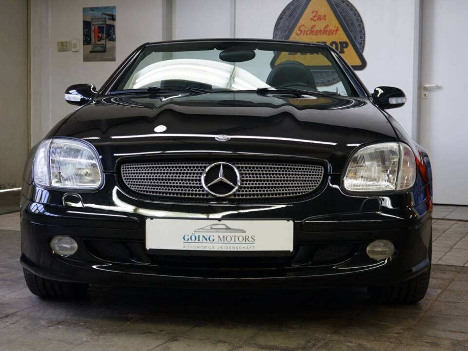Image 4/33 de Mercedes-Benz SLK 320 (2000)