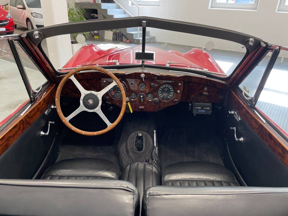 Imagen 28/38 de Jaguar XK 140 SE DHC (1955)