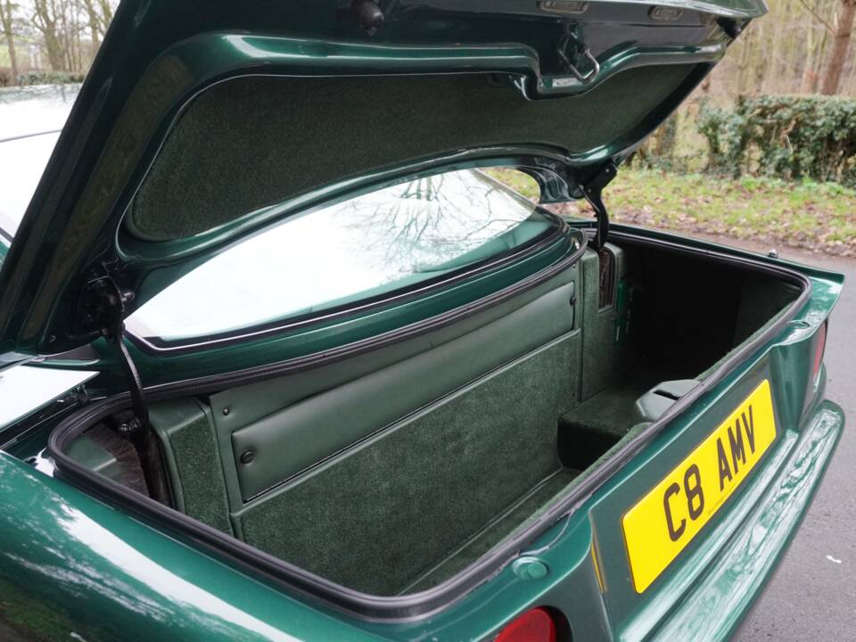 Image 19/19 of Aston Martin V8 Coupé (1996)