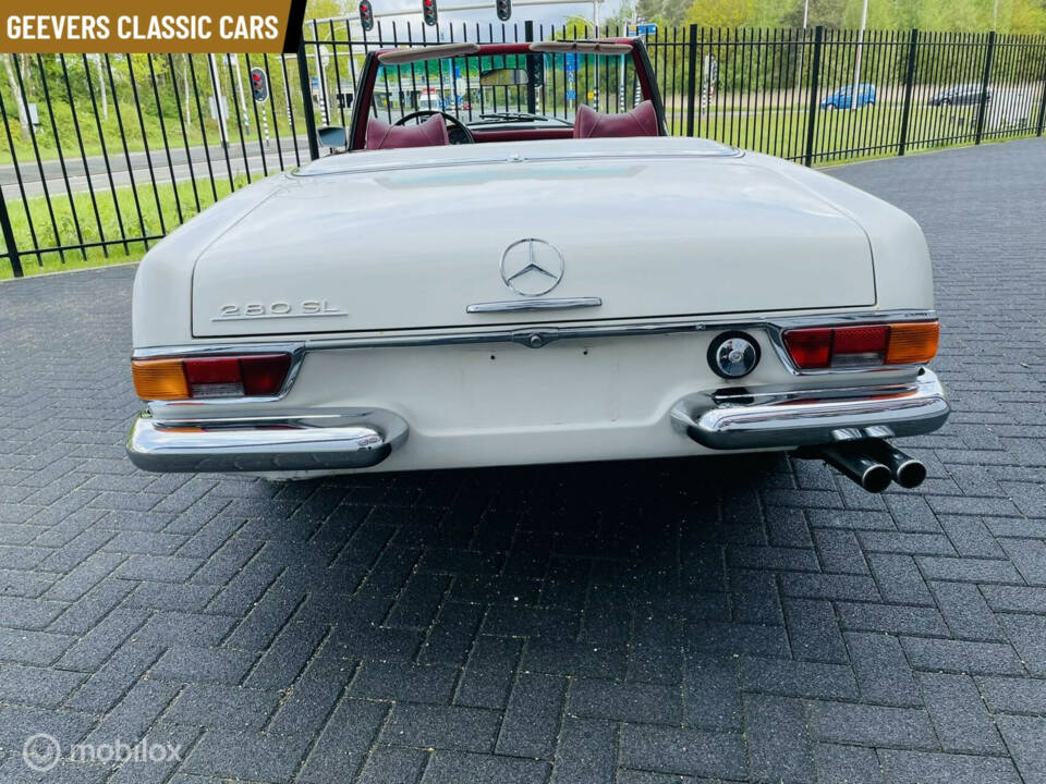 Image 8/20 of Mercedes-Benz 280 SL (1970)