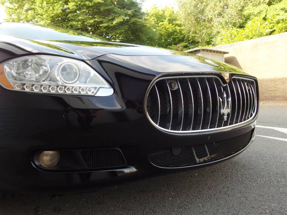 Bild 13/98 von Maserati Quattroporte S 4.7 (2010)