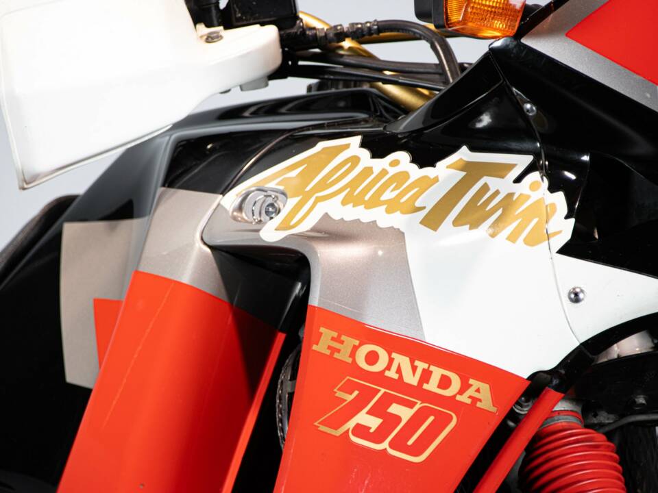 Image 26/50 de Honda DUMMY (1991)