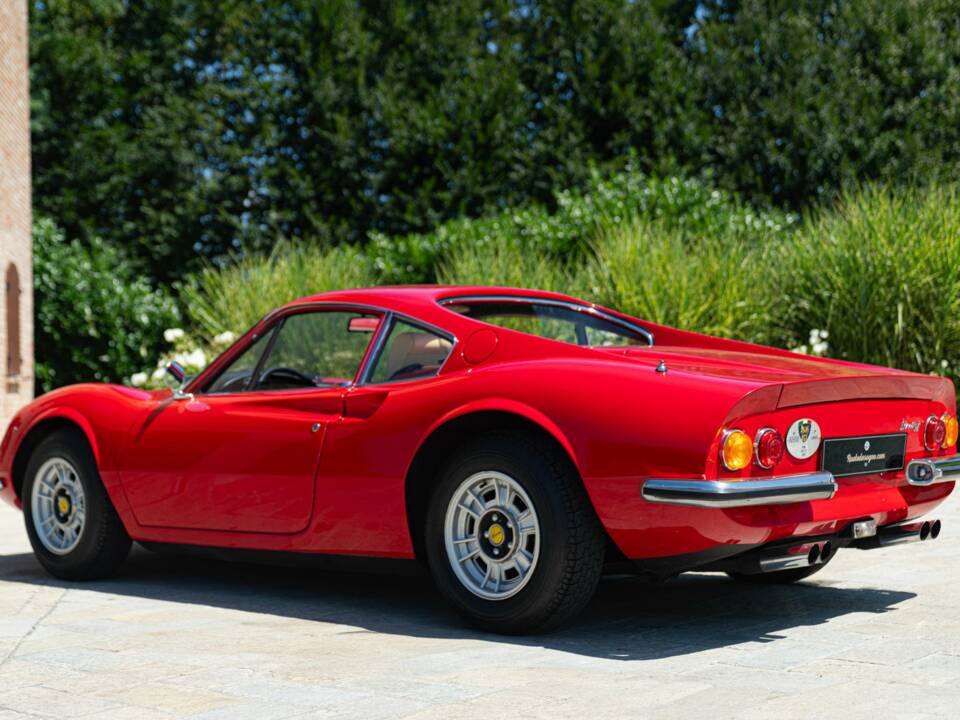 Image 7/50 de Ferrari Dino 246 GT (1971)