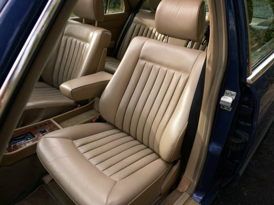 Afbeelding 13/20 van Mercedes-Benz 500 SE (1988)